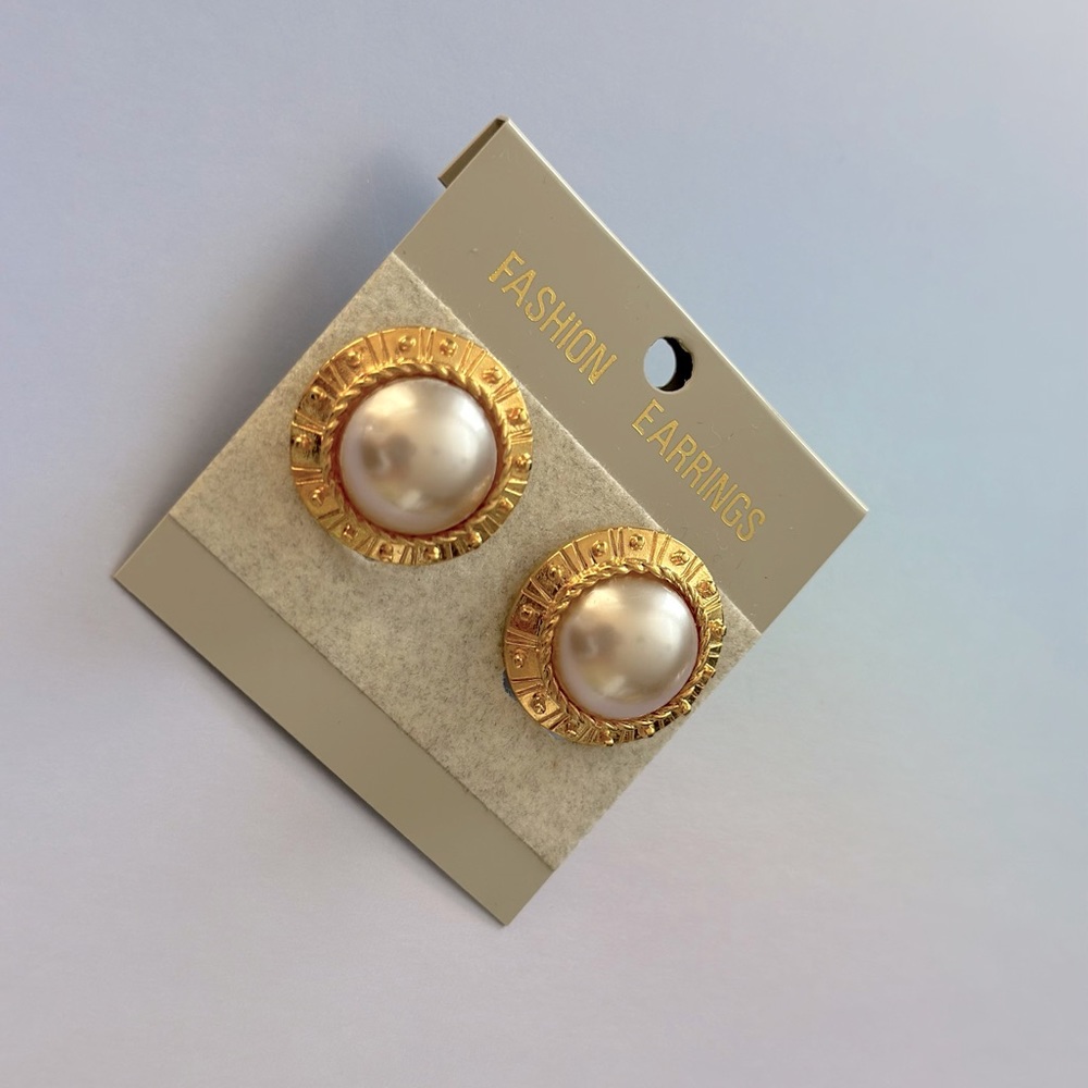Pearl Stub Earrings | Never Worn